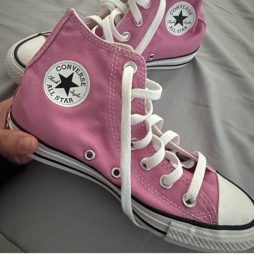 BRAND NEW Converse Pink Sneakers